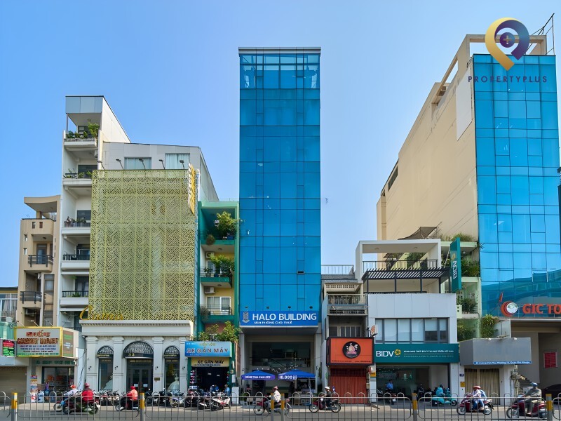 Halo Hoang Van Thu